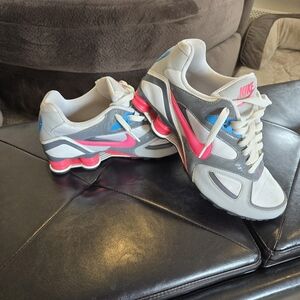 Nike Shox Women's Size 10.5